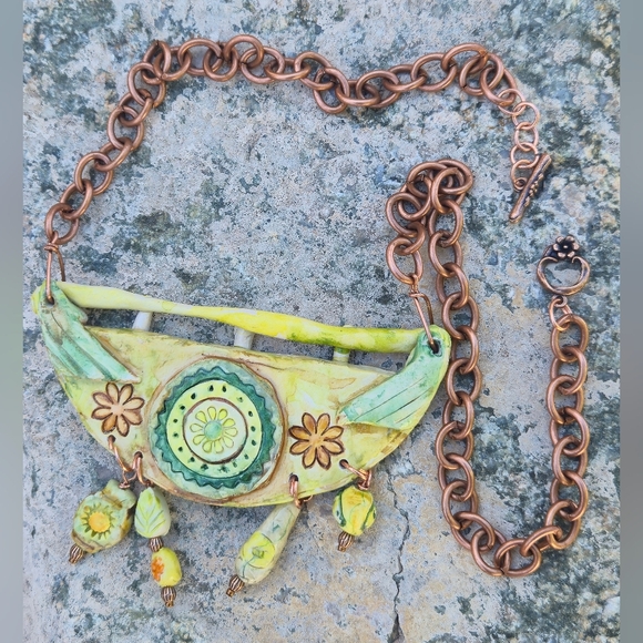 Primitive Cave Rustic Earth Green Pendant & Beads In Clay In Copper Necklace - Picture 4 of 9